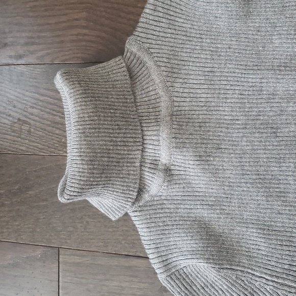 Stretch Turtle Neck - Picture 3 of 3